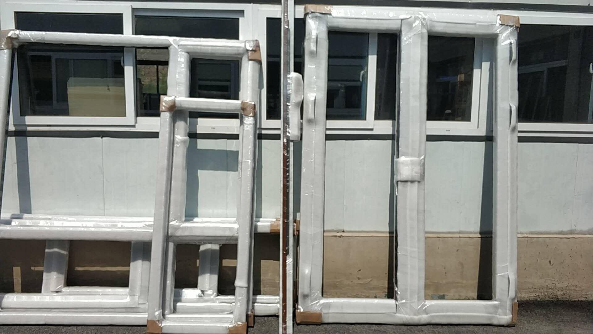 鞍山市天乙門(mén)窗工業(yè)有限公司向丹東客戶(hù)發(fā)貨(圖2) 鞍山市天乙門(mén)窗工業(yè)有限公司向丹東客戶(hù)發(fā)貨(圖2)