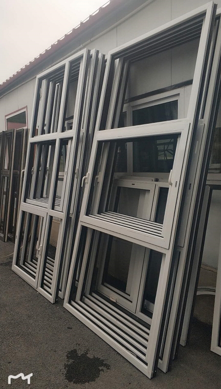 鞍山市天乙門窗工業(yè)有限公司沈陽經(jīng)銷商所訂貨品已完成，經(jīng)過檢驗后進行包裝，準備發(fā)貨。(圖2)