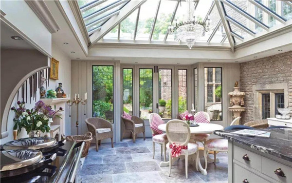 陽光房選擇什么樣的風(fēng)格才好，定制需要注意哪些問題？